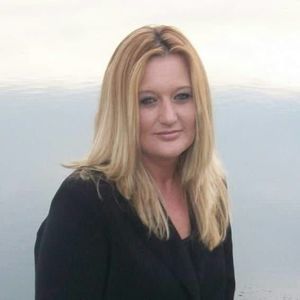 Meet your Posher, Steph